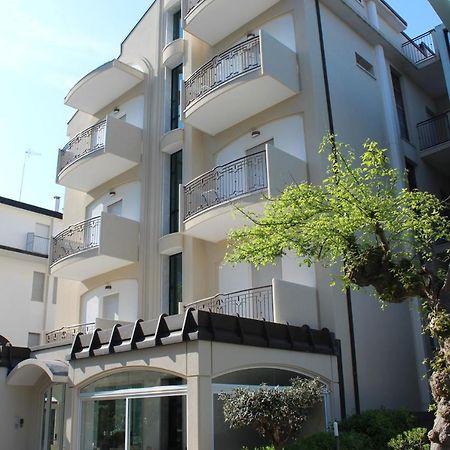 Hotel Ivana Misano Adriatico Luaran gambar