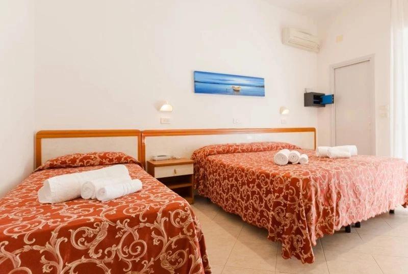 Hotel Ivana Misano Adriatico Luaran gambar
