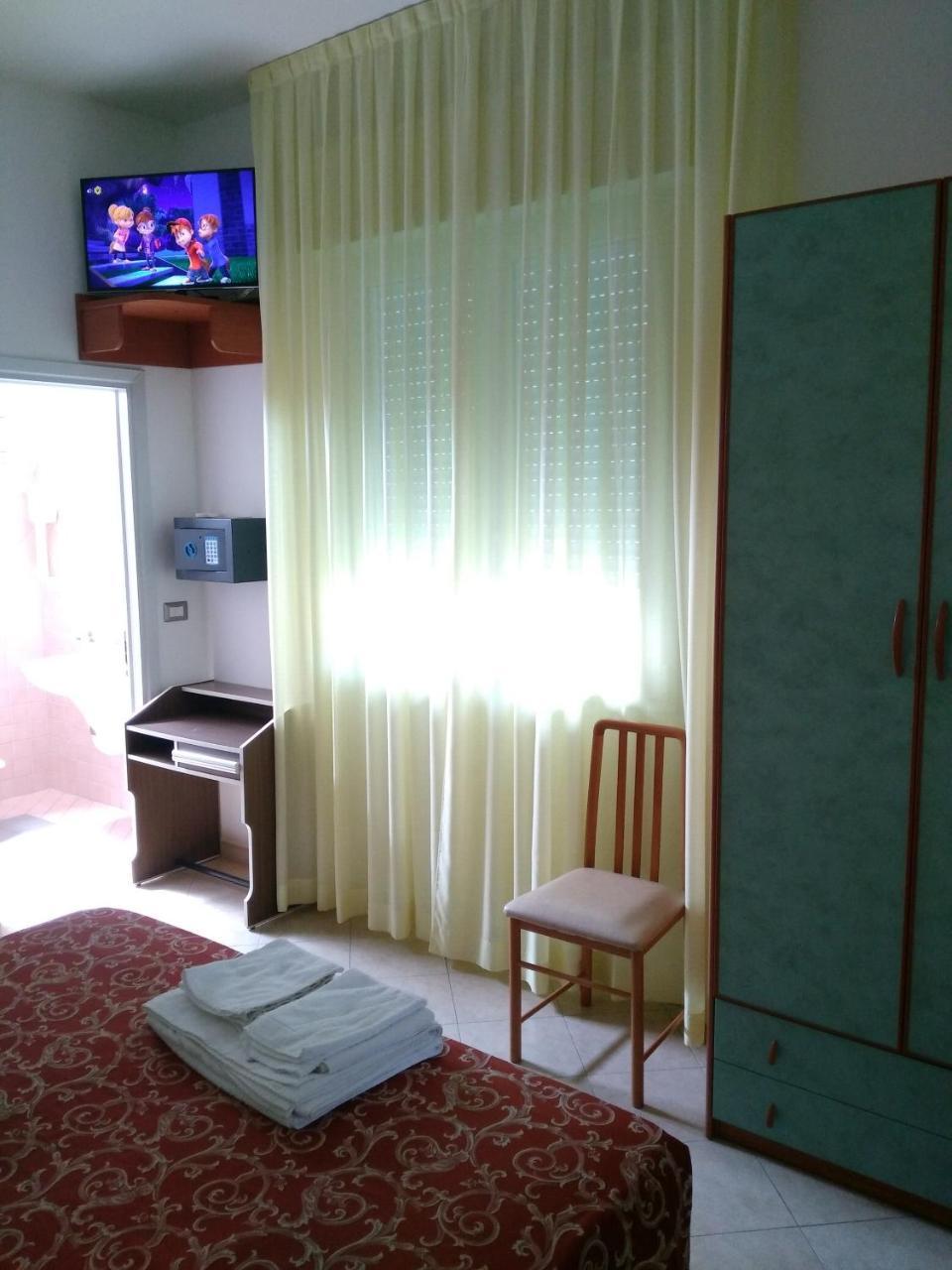 Hotel Ivana Misano Adriatico Luaran gambar
