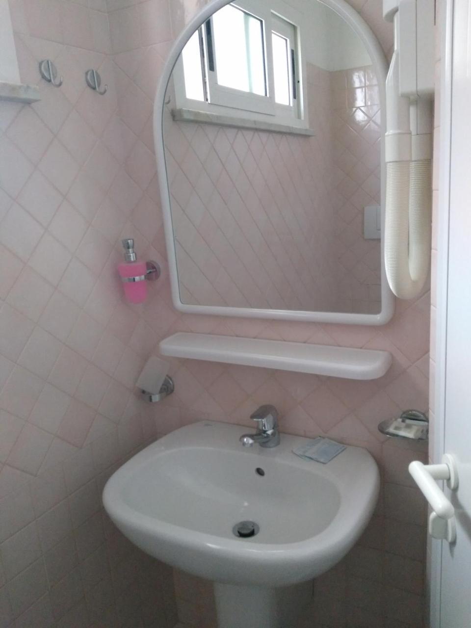 Hotel Ivana Misano Adriatico Luaran gambar