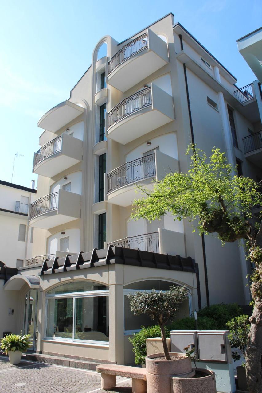 Hotel Ivana Misano Adriatico Luaran gambar